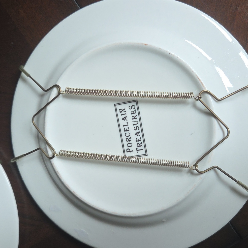 Vintage chair plates - Picture 7 of 7
